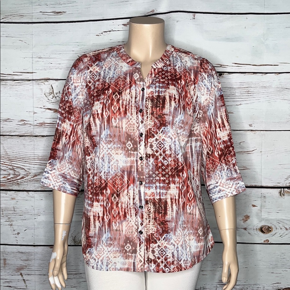 Denim & Co Size 1X Pink & Blue Geometric Print Button Up Blouse Top